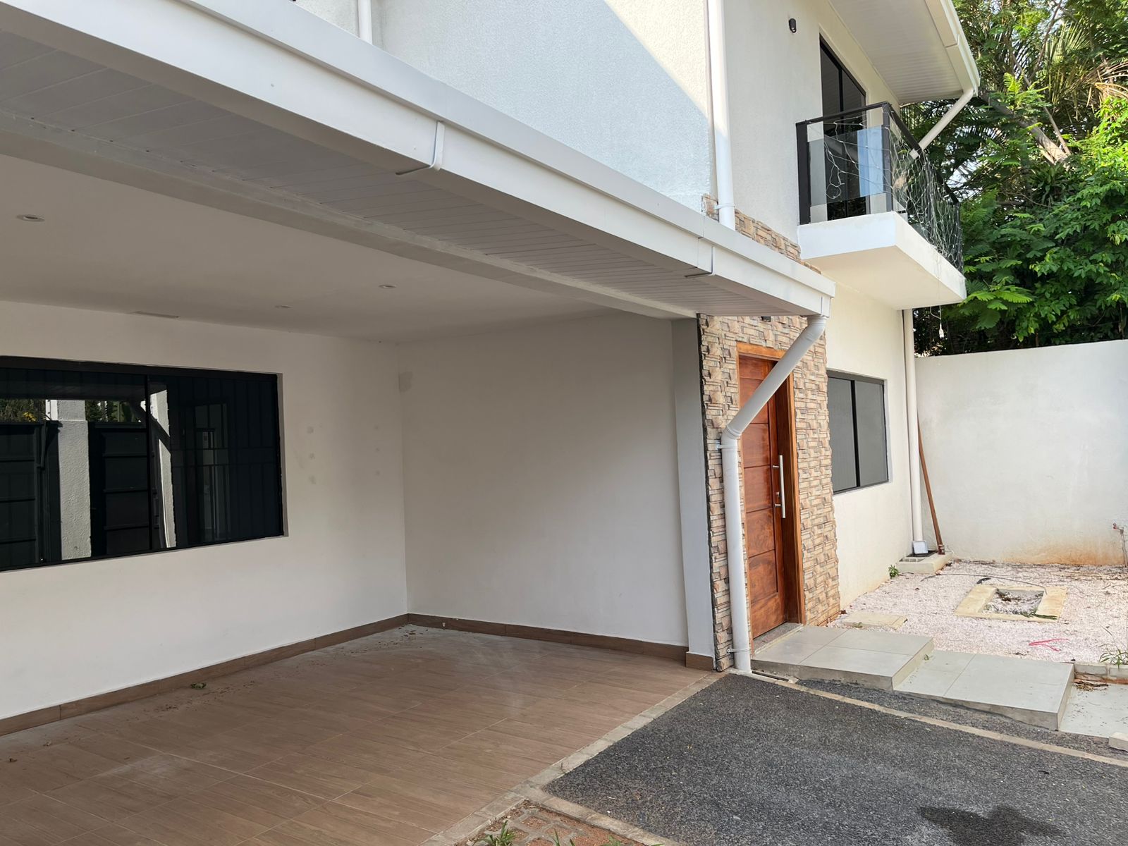 Alquilo Casa a estrenar en Lambare — foto 3