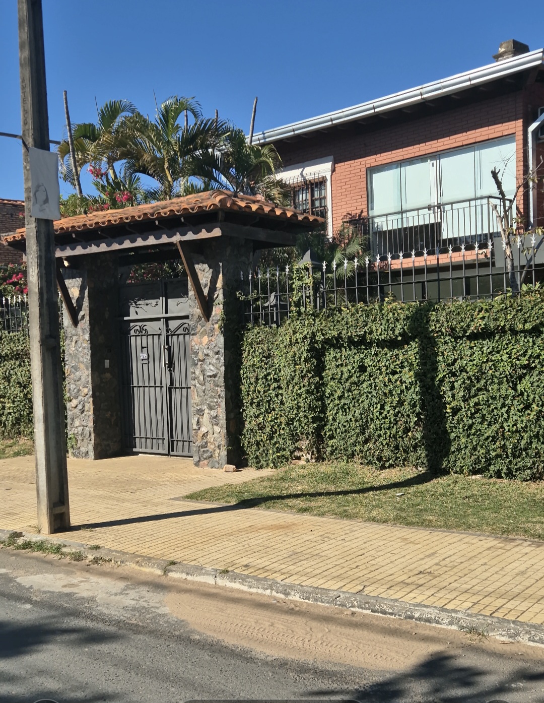 Hermosa Casa Para Oficina En Loma Pyta!!!