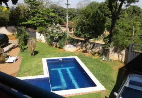 Vendo Residencia Con Terreno De Calle A Calle