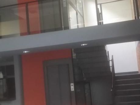 Vendo Casa Muy Confortable En Barrio Residencial