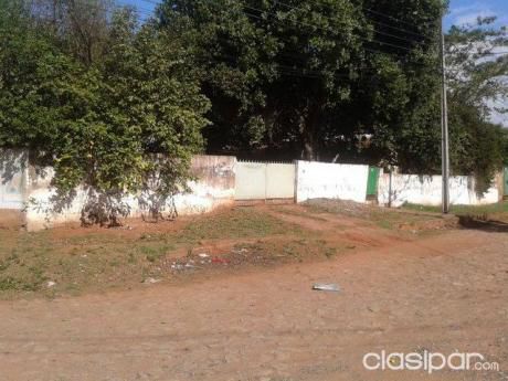Lambare - Hermosa Esquina 467 M2 A 1,5 Cuadra De Ovando