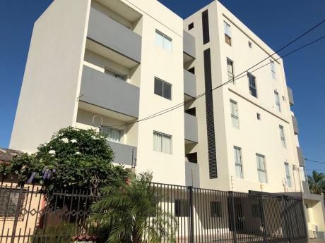 Departamento En Venta, Edificio Block Entre 3er Y 4to Anillo Av. Alemana