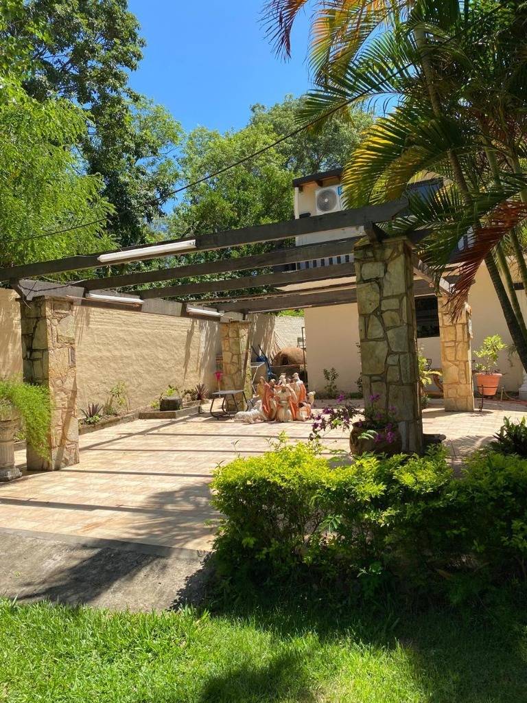 EN ALQUILER HERMOSA RESIDENCIA EN SAN BERNARDINO — foto 2