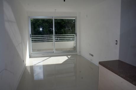 Estrene Frente Al Parque. Piso Alto!