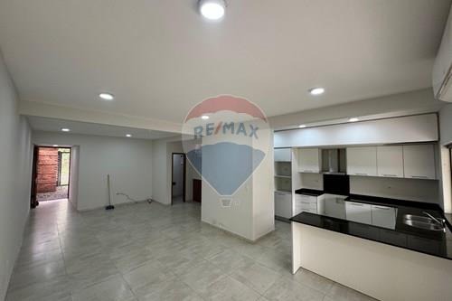 HERMOSO DUPLEX BARRIO PALMA LOMA — foto 2