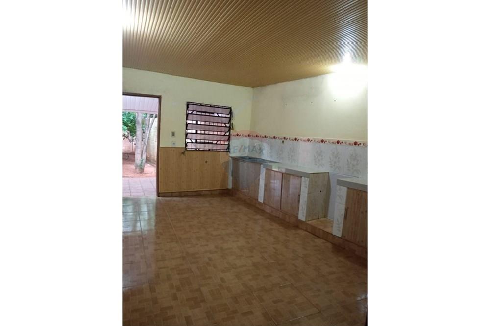Alquilo casa en Ñemby barrio Cañadita — foto 2