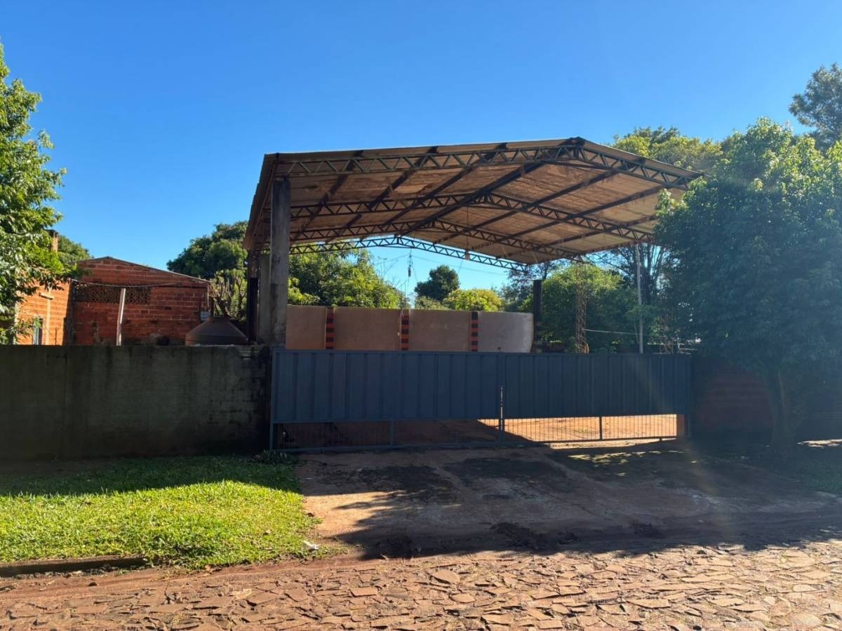 Vendo amplia propiedad en Barrio San Isidro - Encarnacion — foto 3