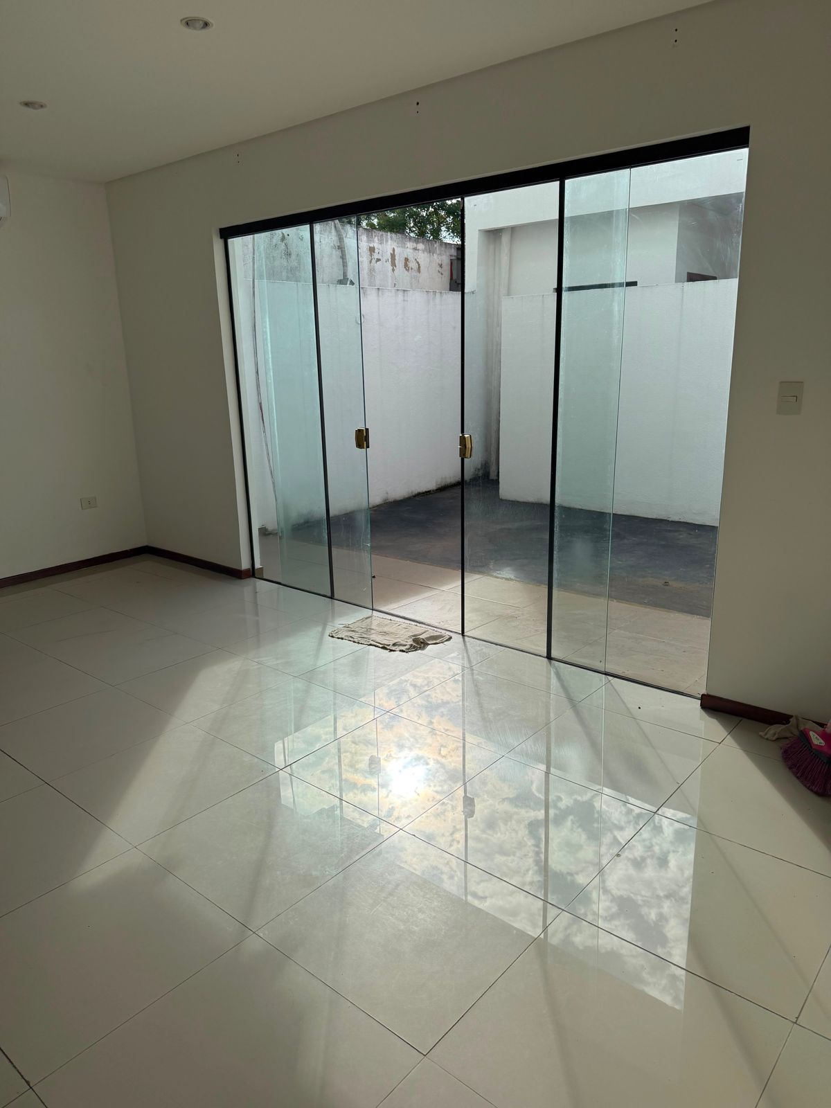 ALQUILO DUPLEX EN LUQUE — foto 3