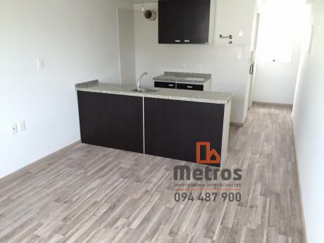 Monoambiente A 300mts Rambla / Mdeo Shopp.