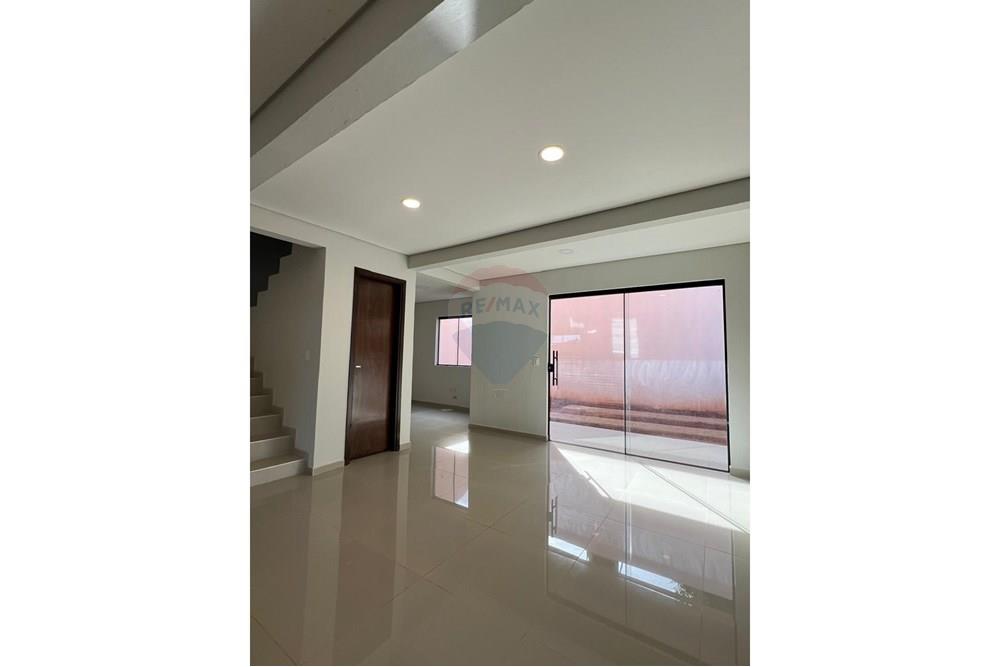 VENDO DUPLEX EN ESQUINA A ESTRENAR - LAMBARE — foto 2