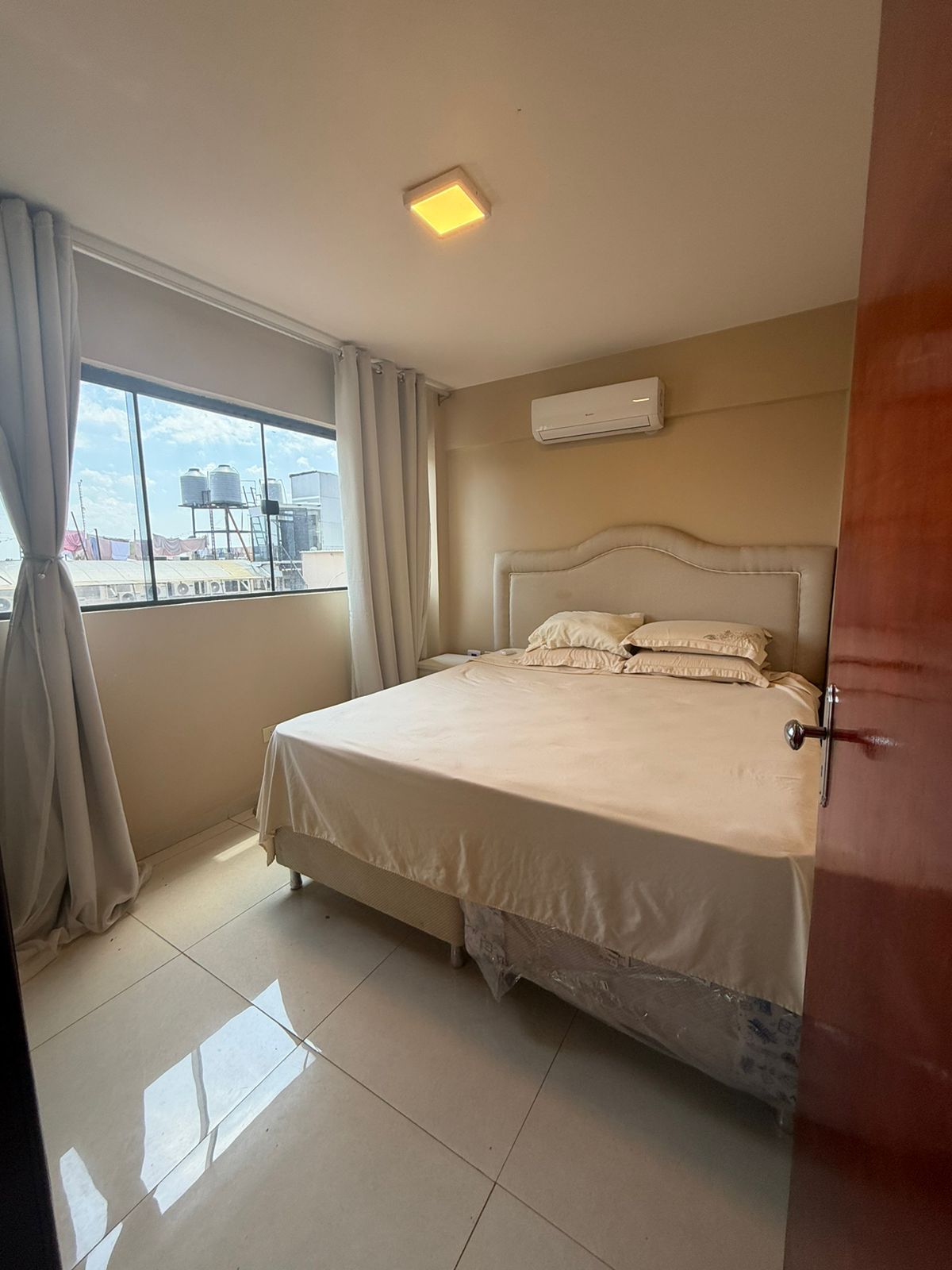 VENDO DEPARTAMENTO EN EL CENTRO DE CIUDAD DEL ESTE — foto 2