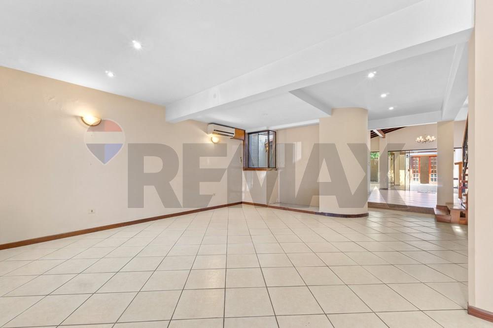 Casa - Venta - Carlos Antonio López, Paraguay — foto 3