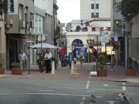 Excelentes Apartamentos A Metros Del Mercado Del Puerto