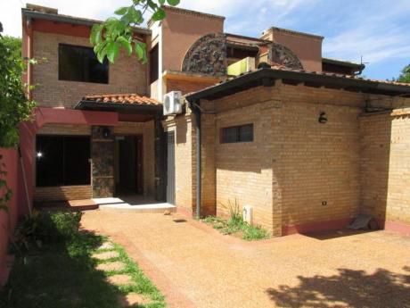 Alquilo Dúplex En Barrio Manorá,zona Bcp,parque De La Salud