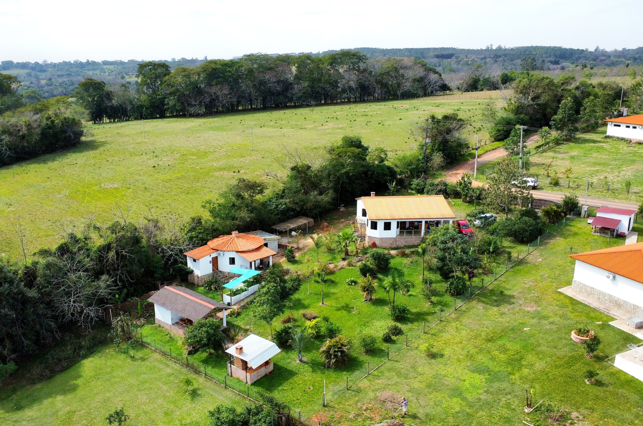 Vendo Casa Con 2 Bungalò En La Colonia Alemana S.H.Y — foto 3