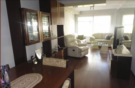 Apartamento En Pocitos. 3 Dormitorios, Más Servicio Y Garage