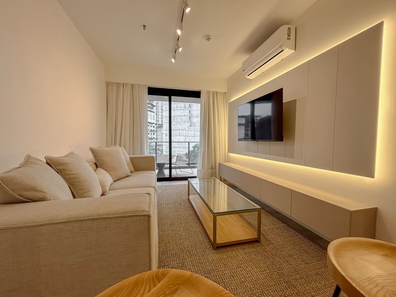 EN VENTA HERMOSO DEPARTAMENTO EN EL EXCLUSIVO MET MOLAS — foto 3