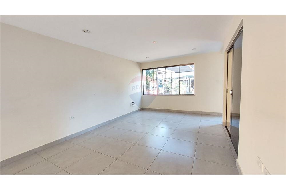 Alquilo hermoso Dúplex en Barrio Cerrado — foto 2