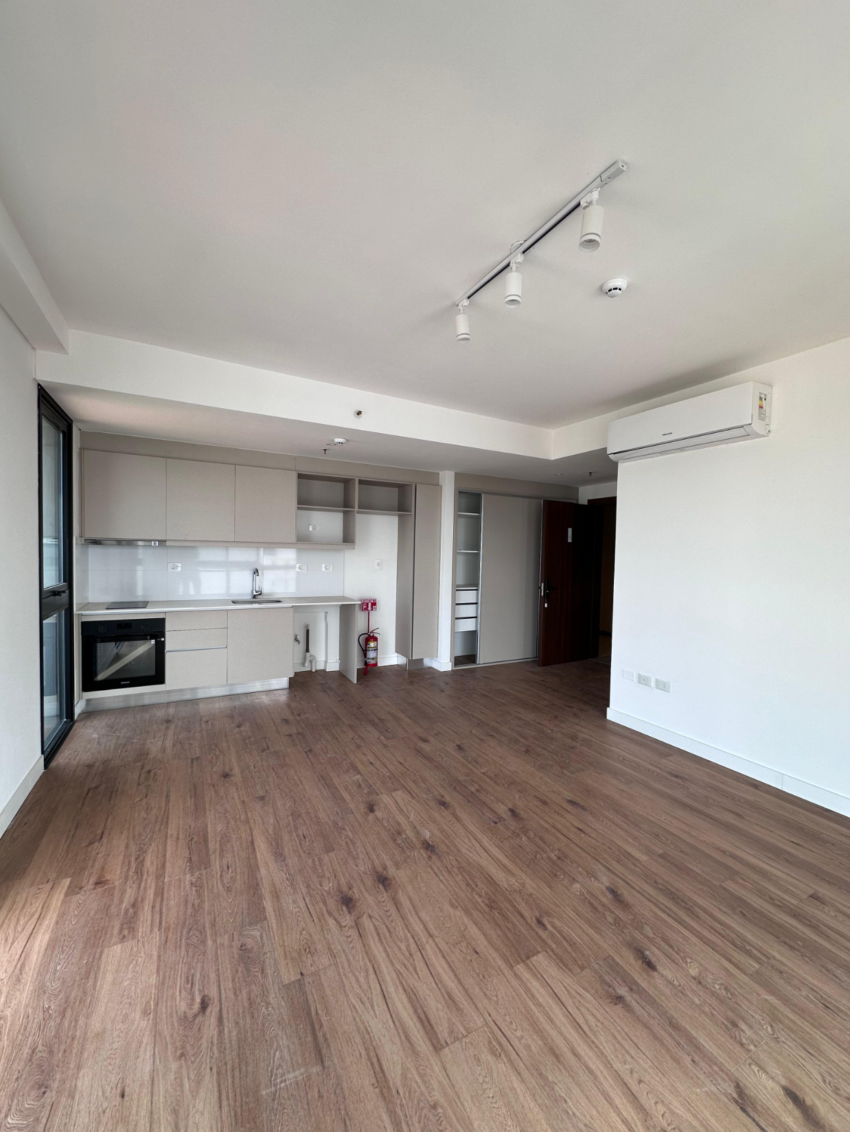 ALQUILO – DEPARTAMENTO EN MORE DEL SOL — foto 3