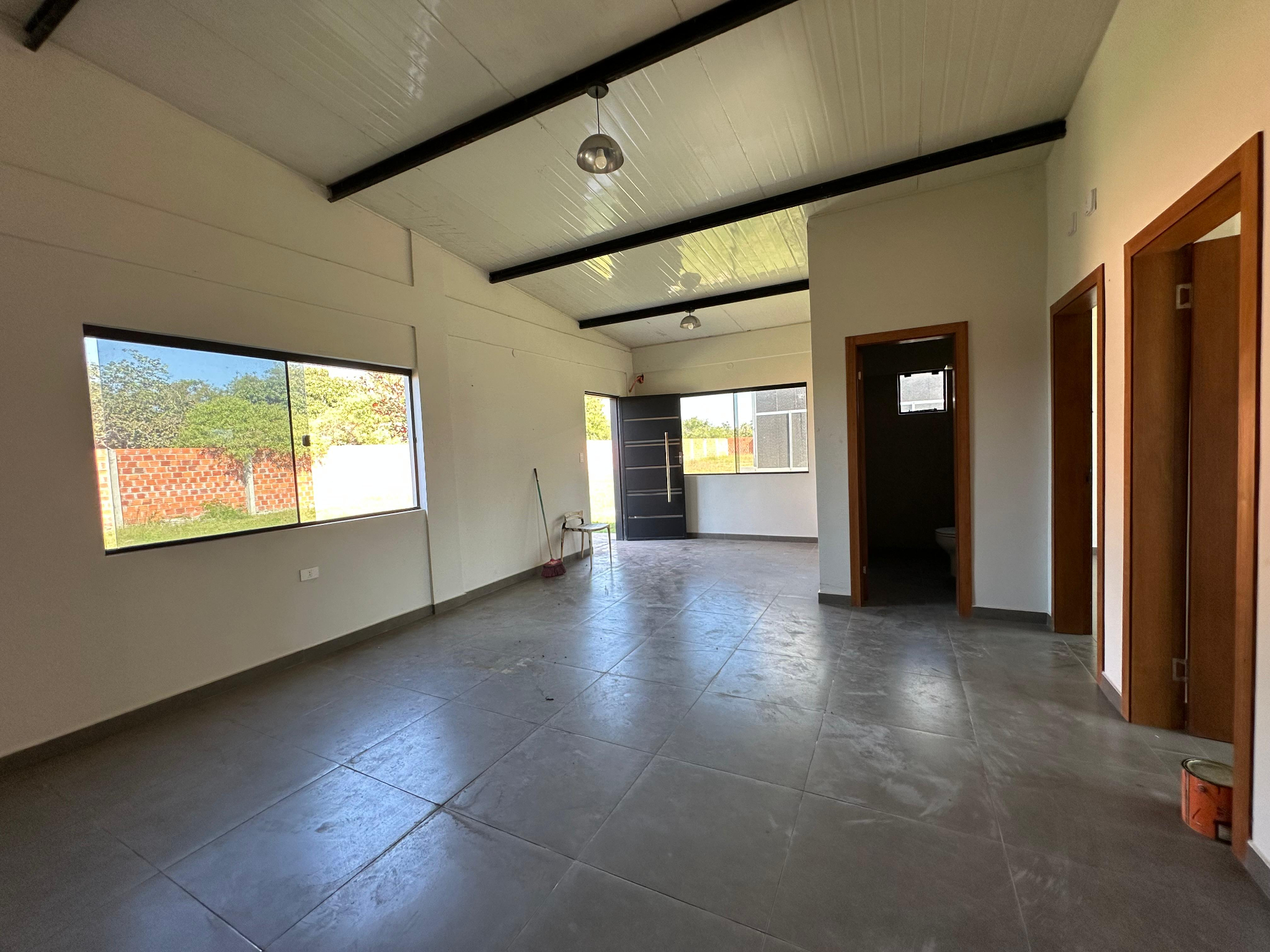 TERRENO SOBRE LA RUTA EN VILLA HAYES LISTO PARA INVERTIR — foto 3