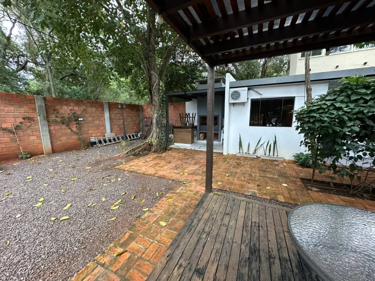 EN VENTA ! CASA AMOBLADA Y EQUIPADA EN SAN BERNARDINO- PUERTA DEL LAGO — foto 3
