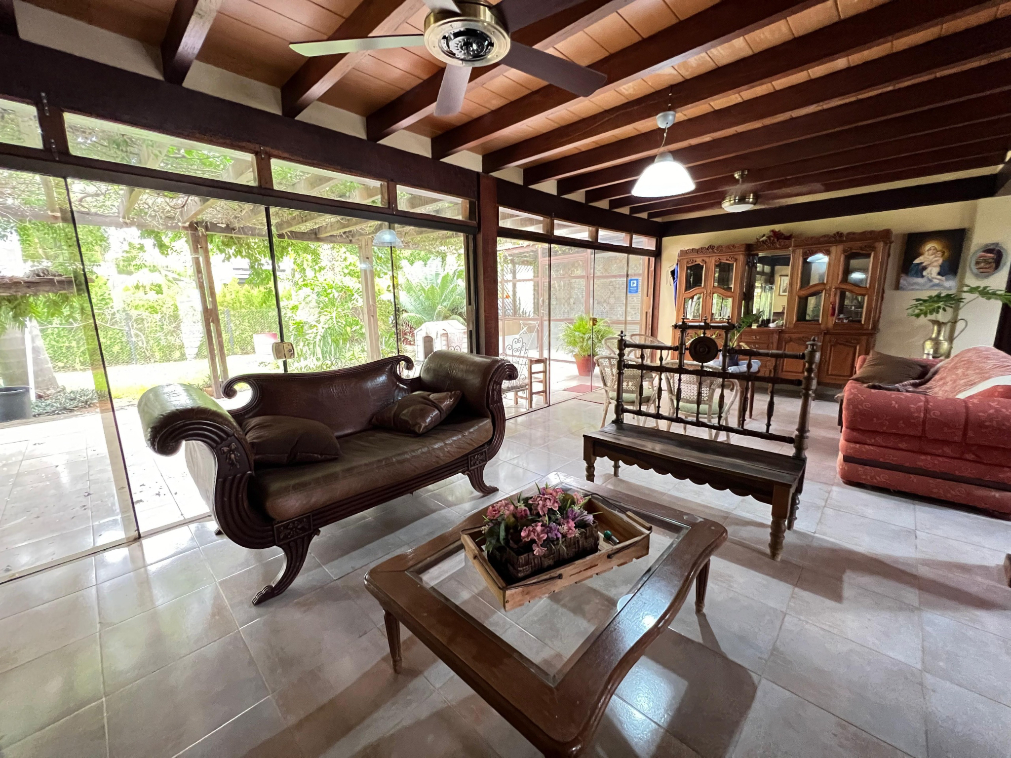 INCREIBLE PROPIEDAD CON VISTA AL LAGO — foto 3
