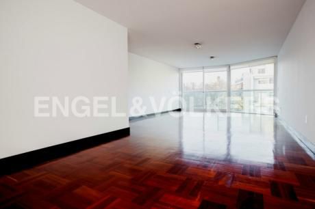 Hermoso Apartamento A Una Cuadra Del Mar