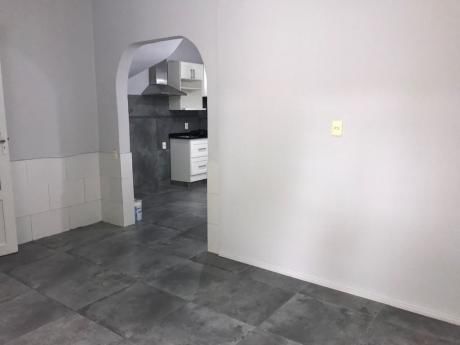Casa En Propiedad Horizontal A Pasos De Garibaldi