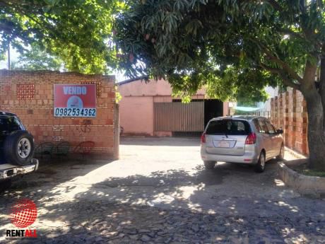 Tinglado Con Vivienda Zona Supermercado El Pueblo.