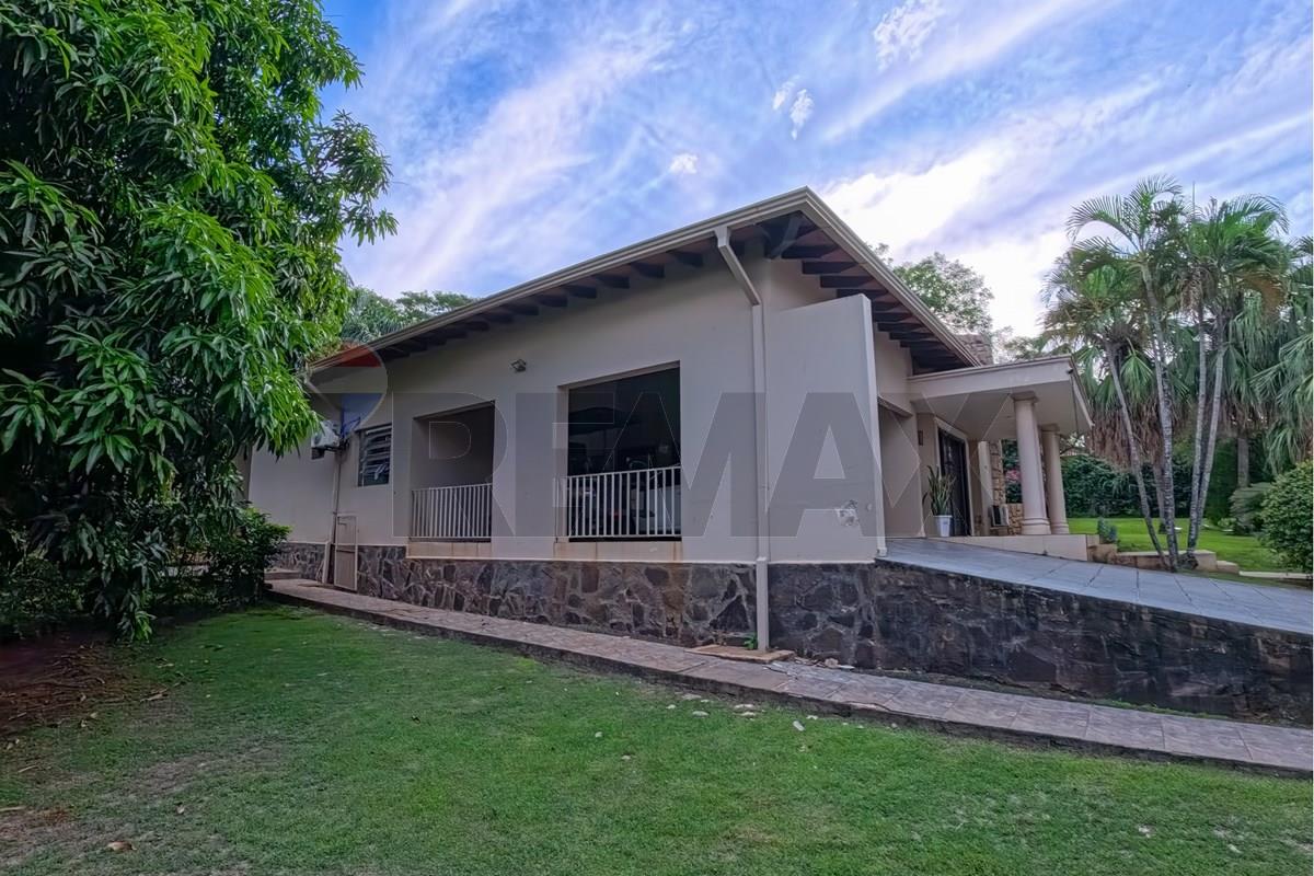 Residencia en el Paraná Country Club. Alto Paraná, Paraguay — foto 2