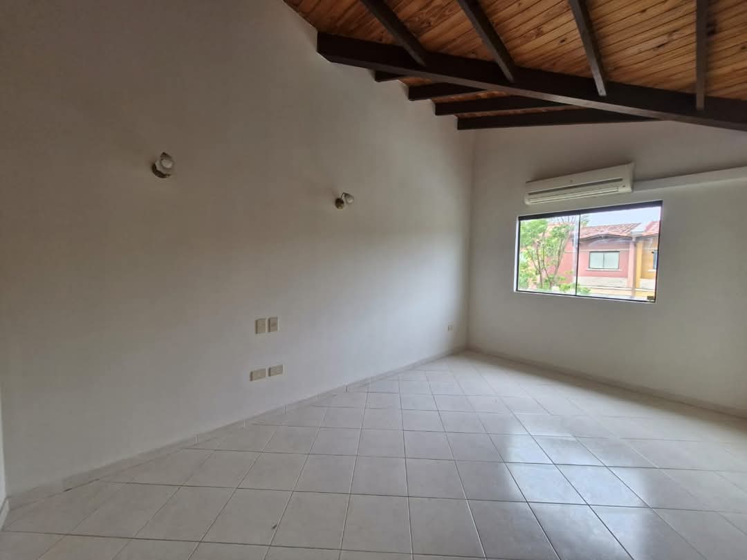 ALQUILO DUPLEX EN FERNANDO DE LA MORA ZONA CURVA DE LA MUERTE — foto 3