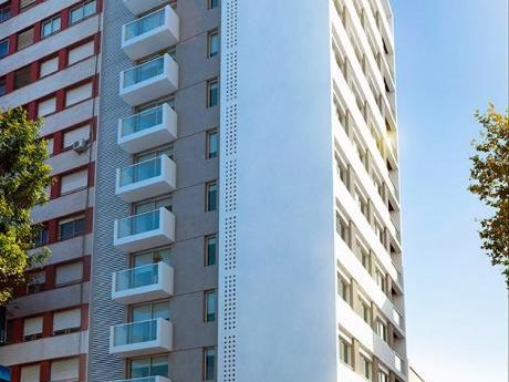 1 Dormitorio En Pleno Cordón.