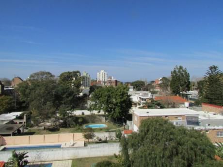 2 Dormitorios Y Garaje.