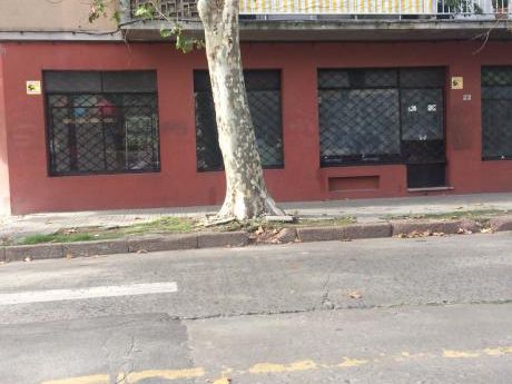 Local Comercial Con Renta. O Permuta X Ciudad De La Costa.