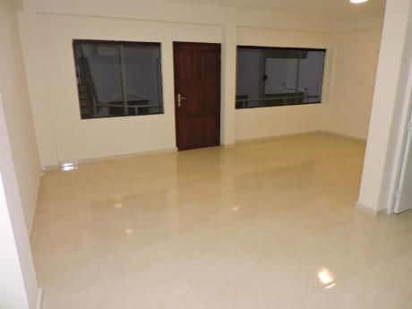 Departamento En Alquiler De 3 Dormitorios Para Vivienda U Oficina