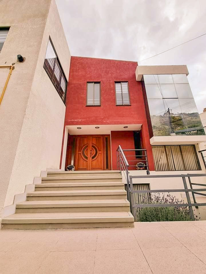CASA EN VENTA - LA FLORIDA