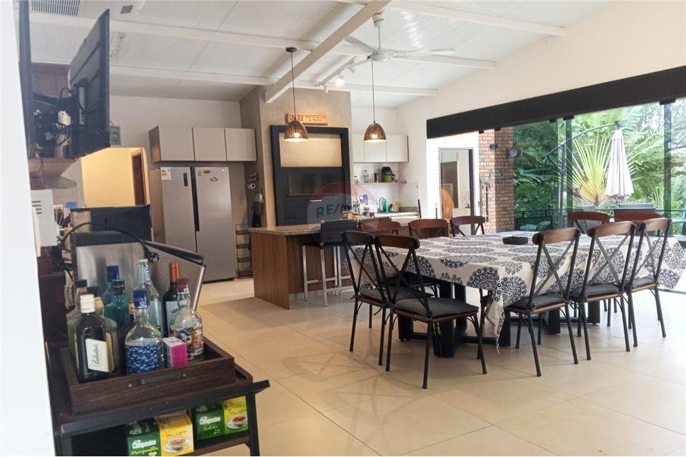 Casa de Verano - Venta - San Bernardino, Cordillera, Paraguay — foto 3