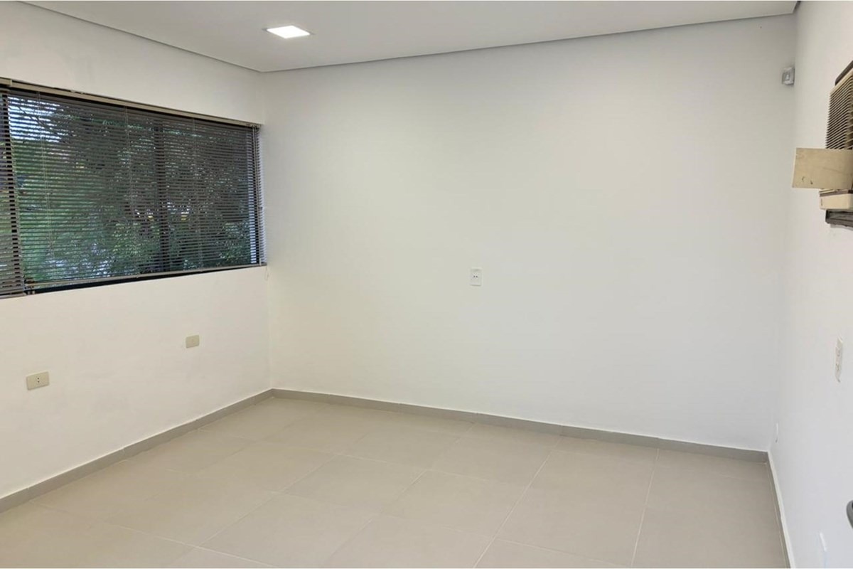 Oficinas Corporativas / Local Comercial en Alquiler - Asunción — foto 2