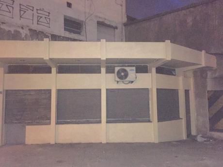 Local De 100m2 En Alquiler Y Venta En El Centro