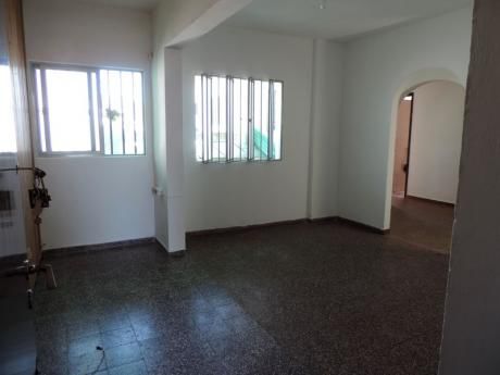 *** Reservado *** Amplio Apart, 2 Dorm, Patio Terraza, Lavadero !!