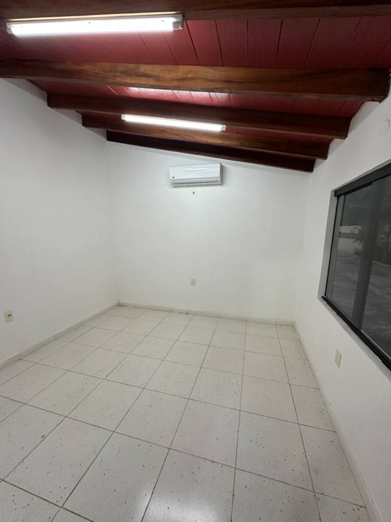 ALQUILO DEPOSITO CON OFICINA — foto 3