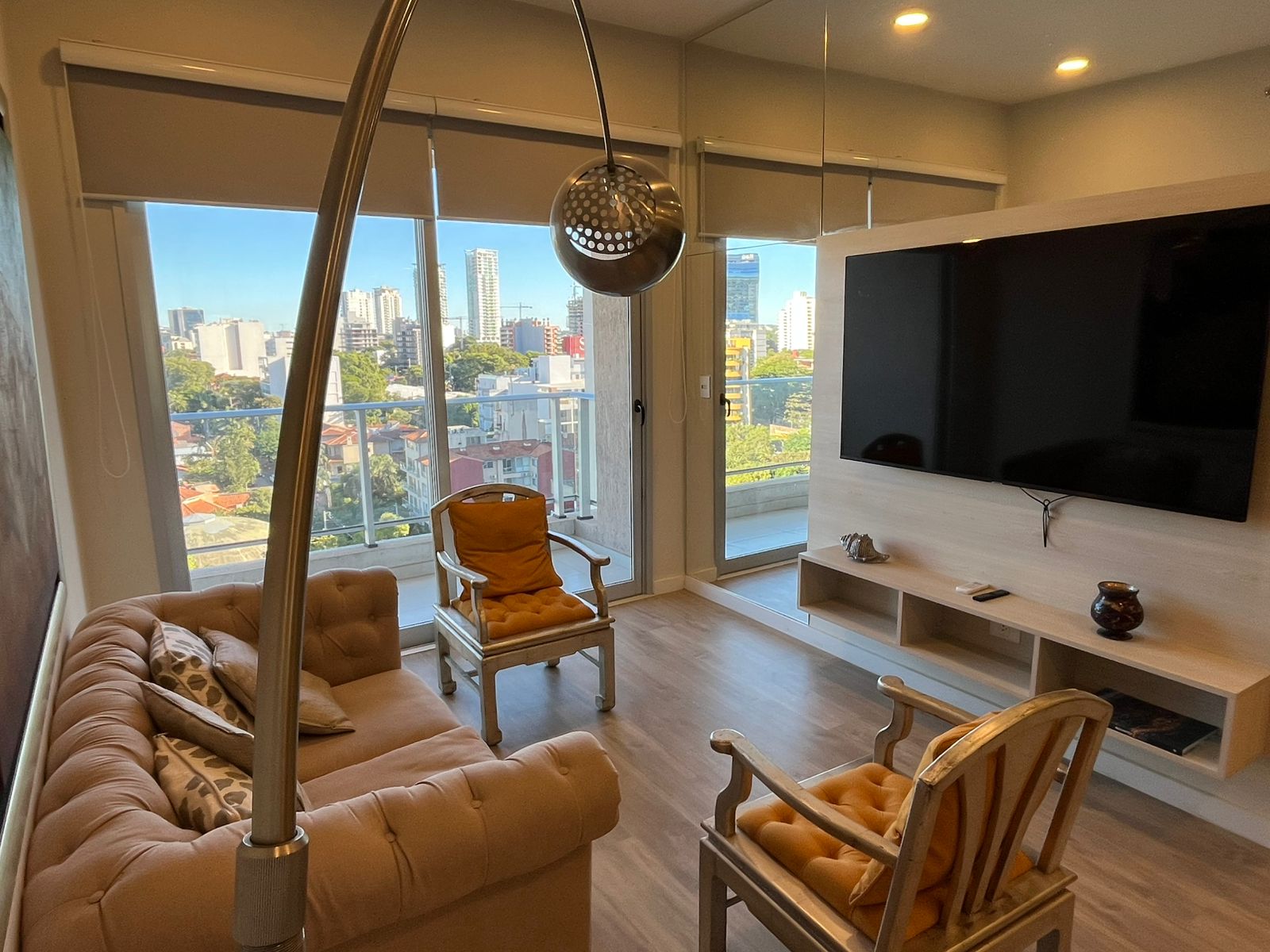 ALQUILO HERMOSO APTO. AMOBLADO DE 2 HABITACIONES EN MOLAS LÓPEZ — foto 2