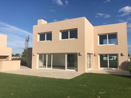 A Estrenar En Altos De La Tahona