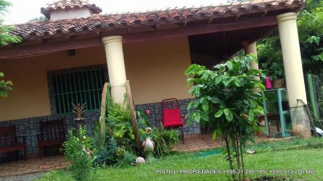 V-014 Vendo Casa Quinta - Coronel Oviedo