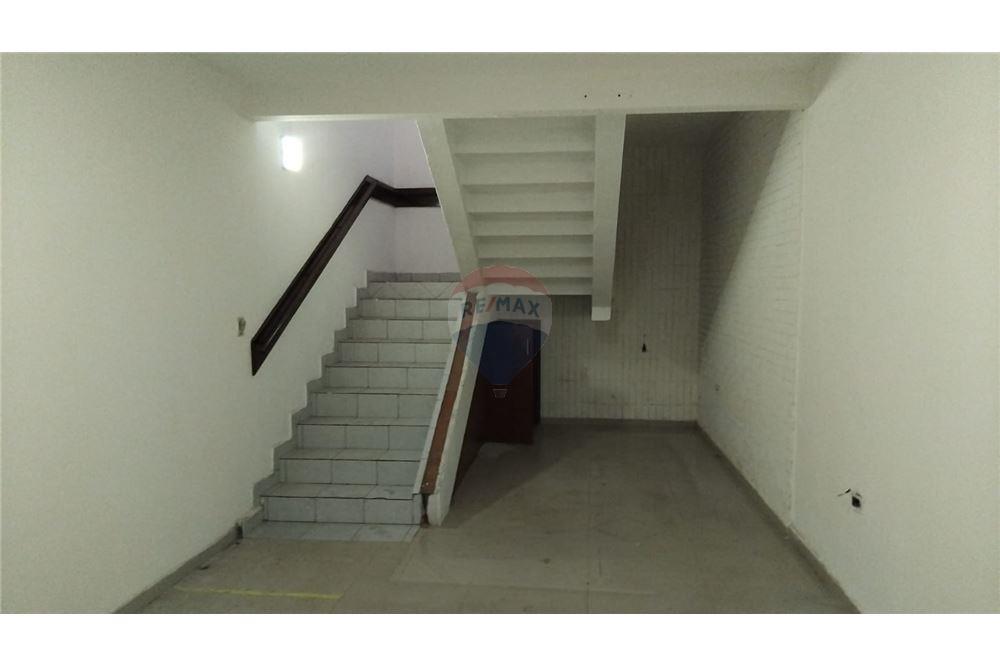 Edificio Comercial en pleno Centro de San Lorenzo — foto 2