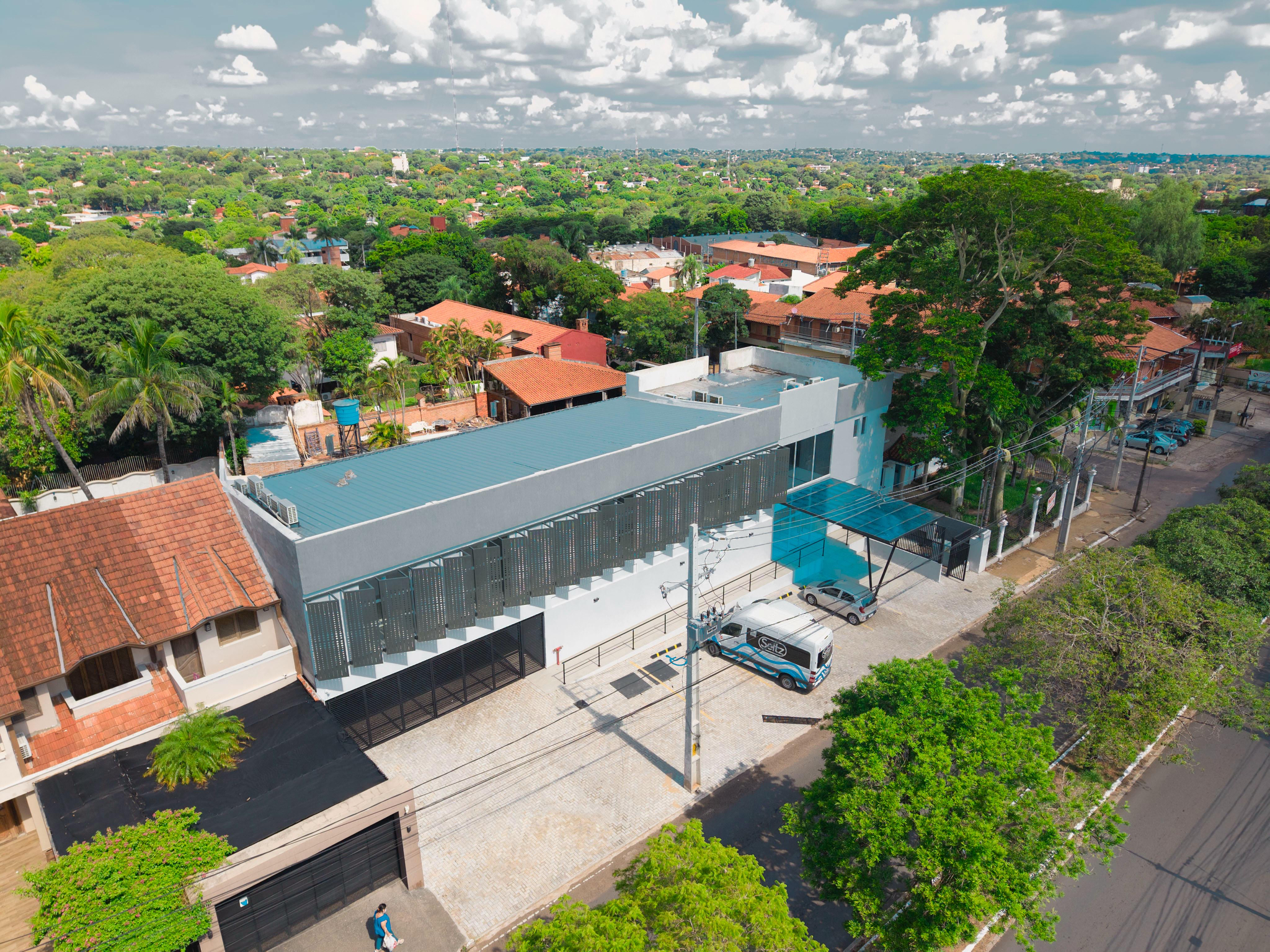 Alquilo Edificio Zona Emergencias Médicas — foto 2
