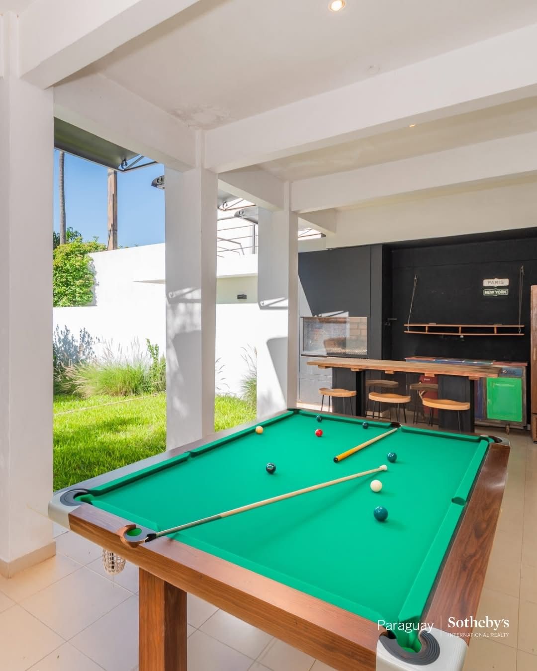 550.000 USD - HERMOSA Y AMPLIA RESIDENCIA EN MBURUCUYÁ — foto 2