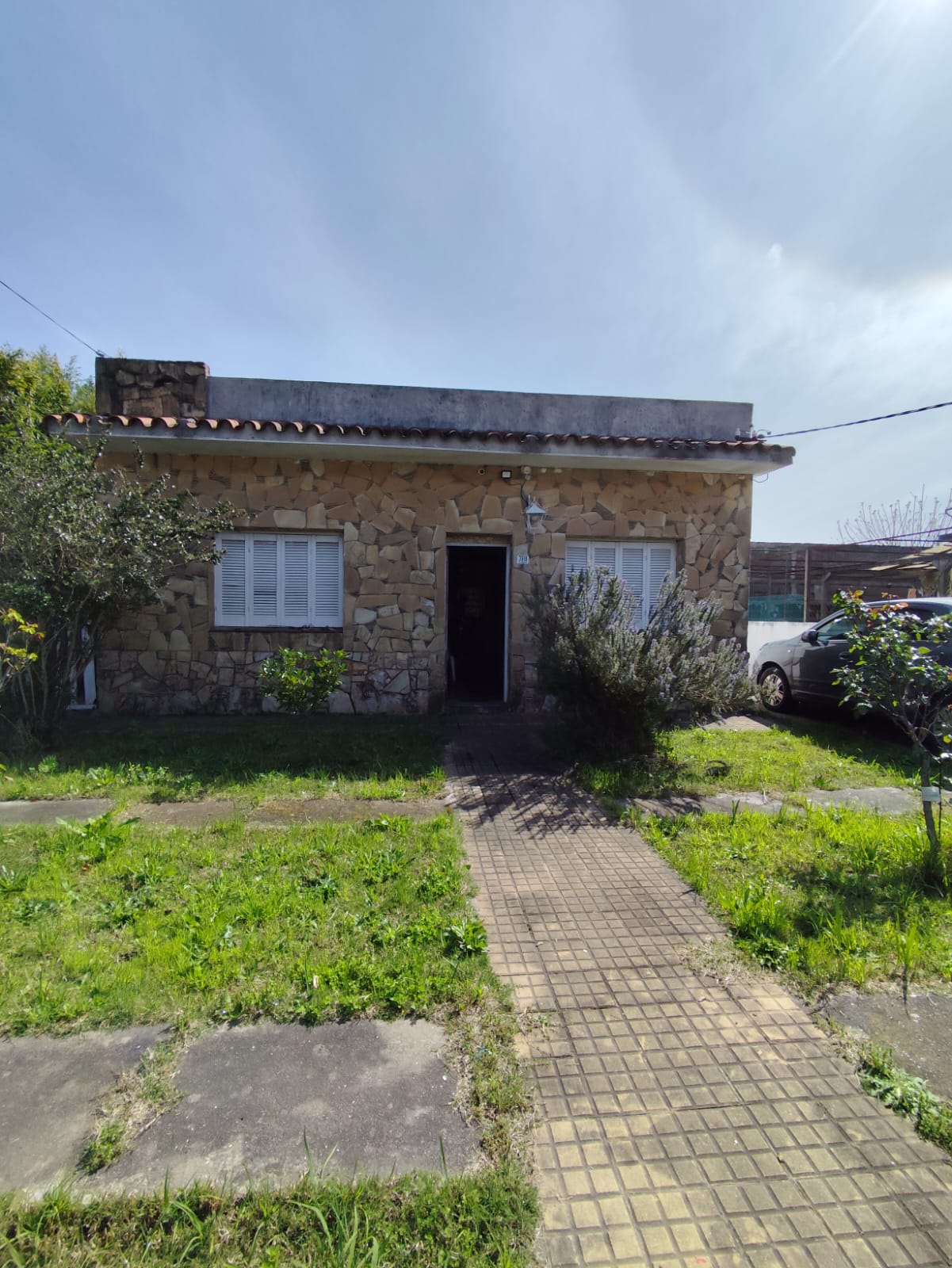 Casa 2 dormitorios , calle Teniente Rinaldi