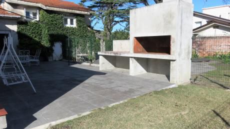Planta Baja Con Jardin , Espacios Amplios