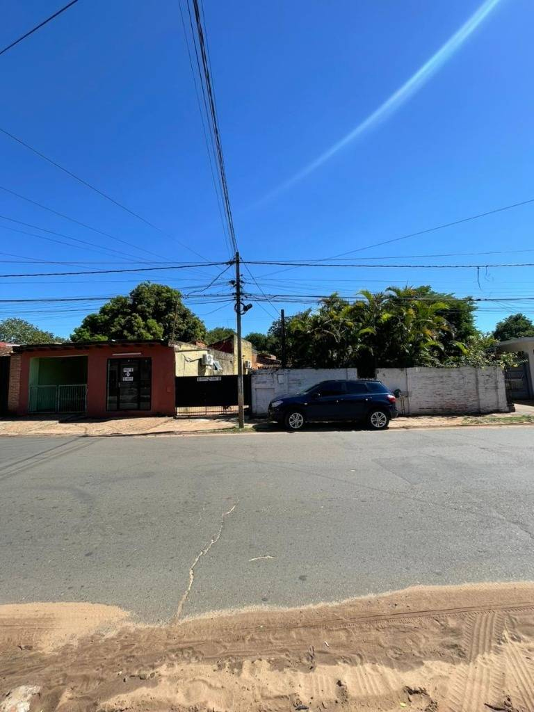 Vendo propiedad en el centro de Luque. sobre la Ruta General Genes — foto 2